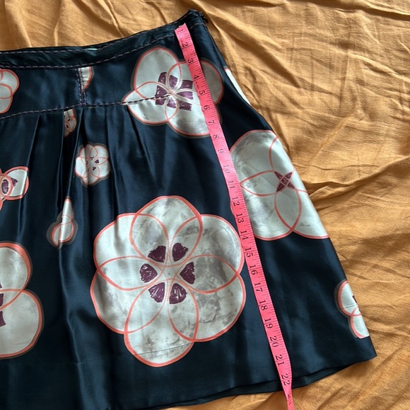Hoss Intropia Floral Silk Skirt with Too Stitch Detailing - Picture 8 of 11